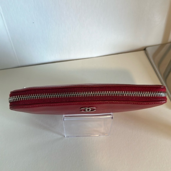 CHANEL caviar skin long wallet red with silver logo comes with COA dustbag & box - Picture 11 of 17